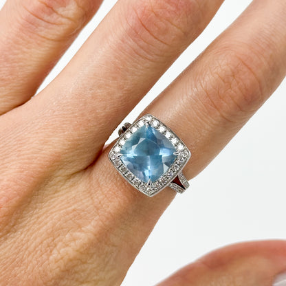 Aquamarine Ring in White Gold