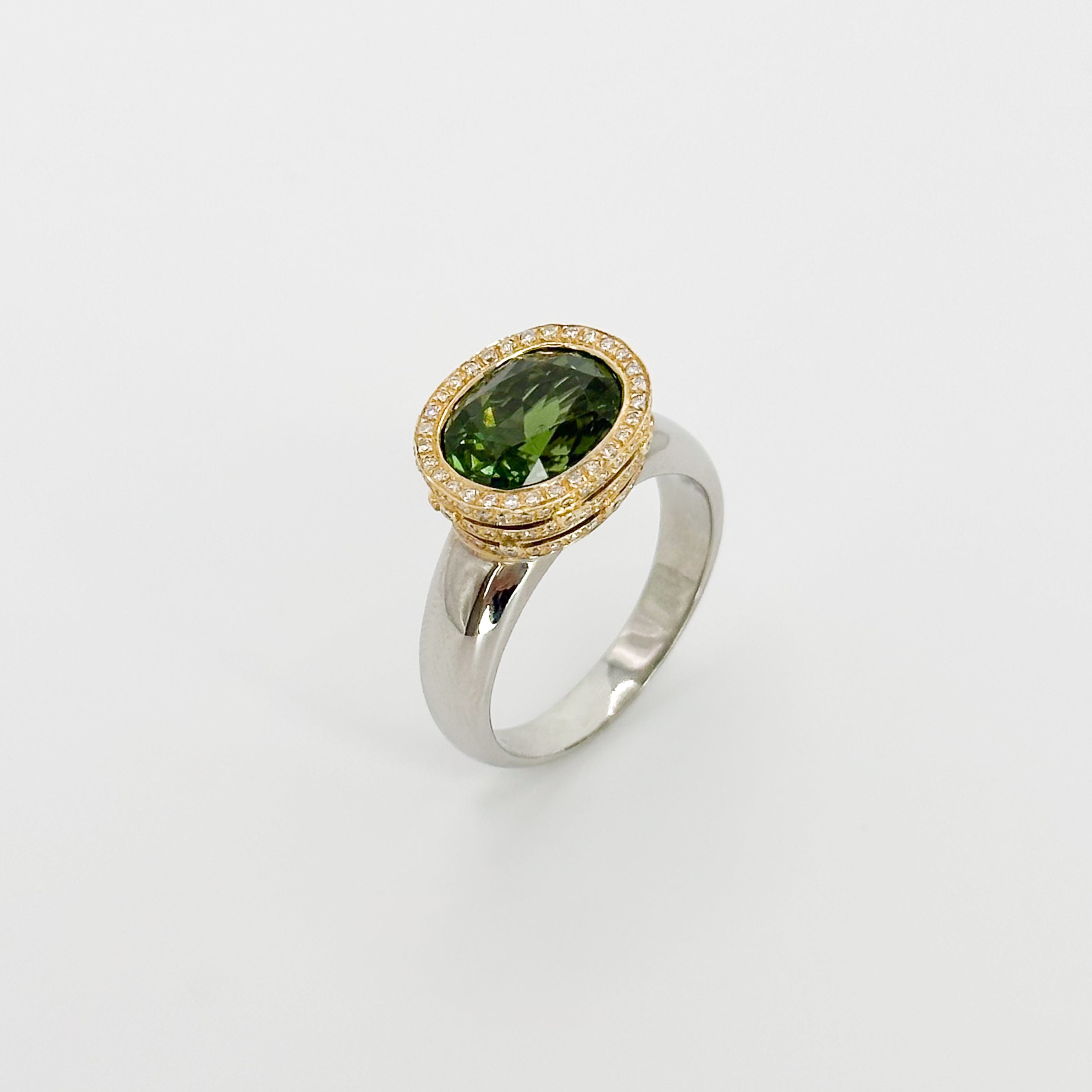 Green Tourmaline Ring in 18ct Gold