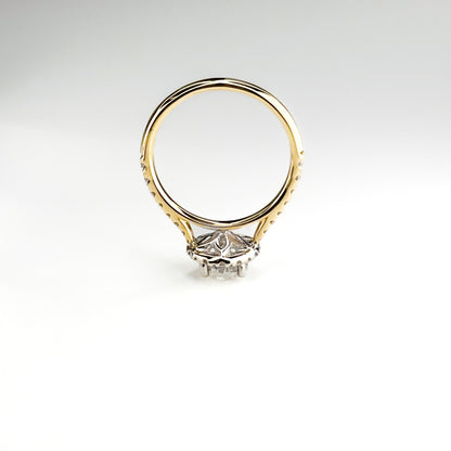 1.02ct  Round Cut Diamond Ring in Yellow Gold