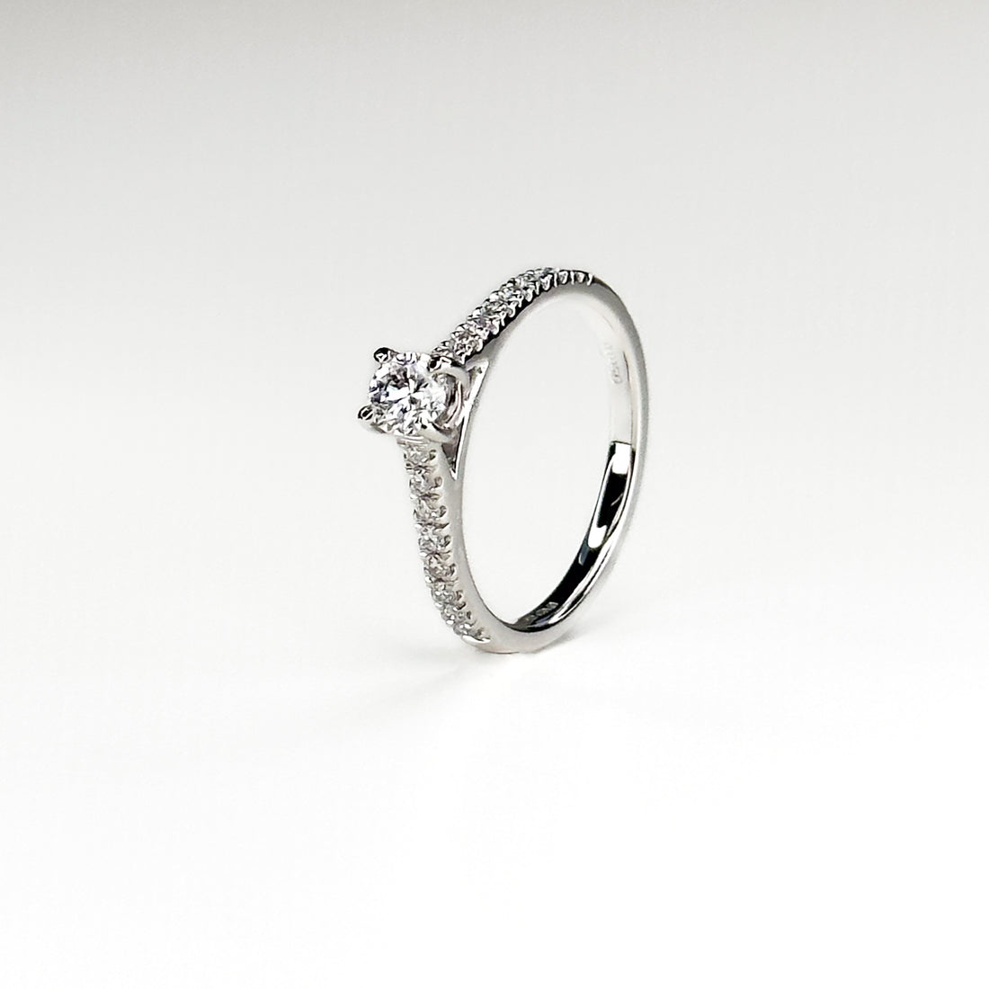 1.01ct GIA Round Diamond Platinum Ring