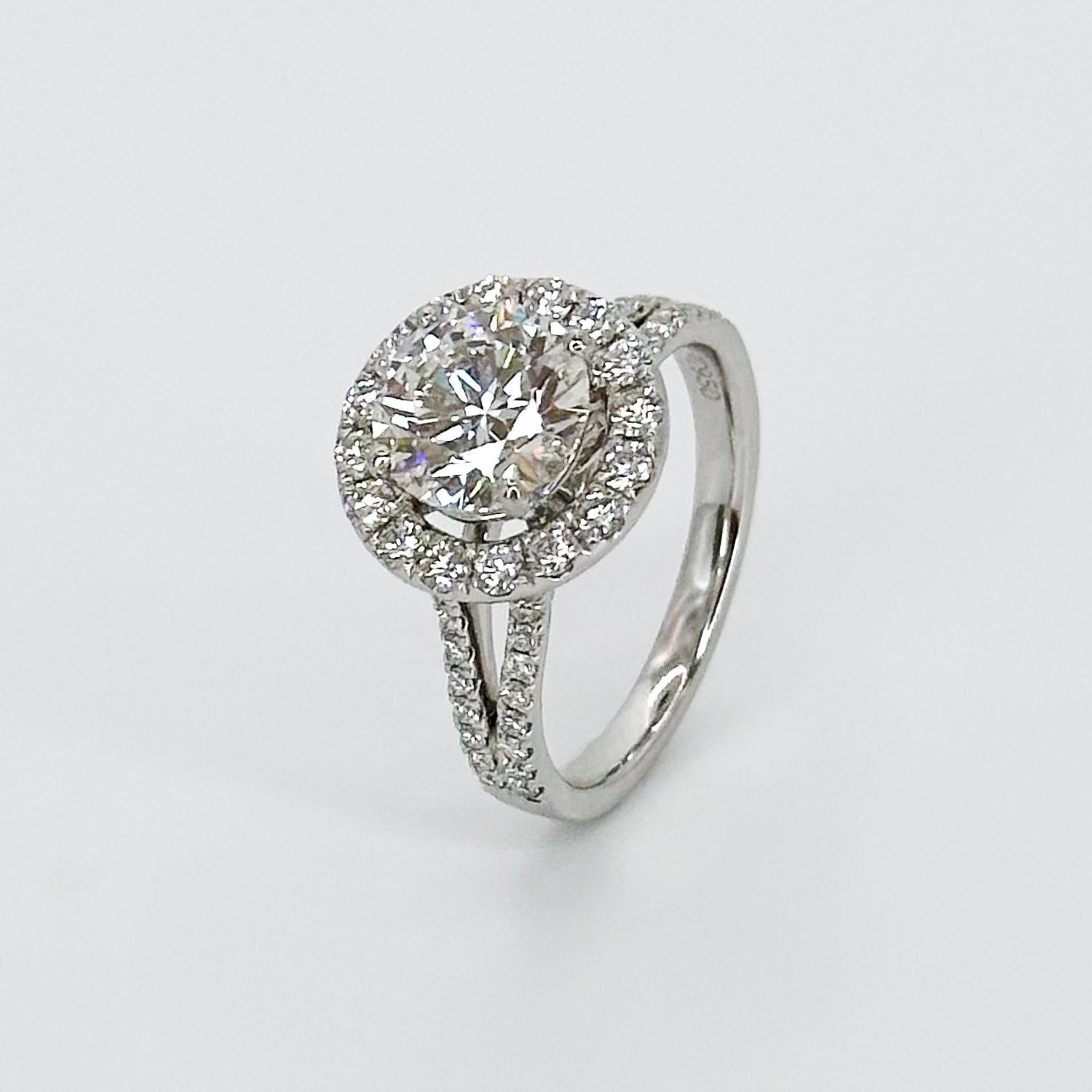 2.00ct Lab-Grown 2.00ct Diamond Engagement Ring