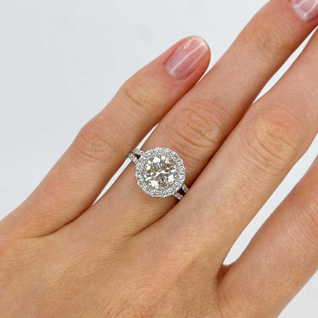 2.00ct Lab-Grown 2.00ct Diamond Engagement Ring