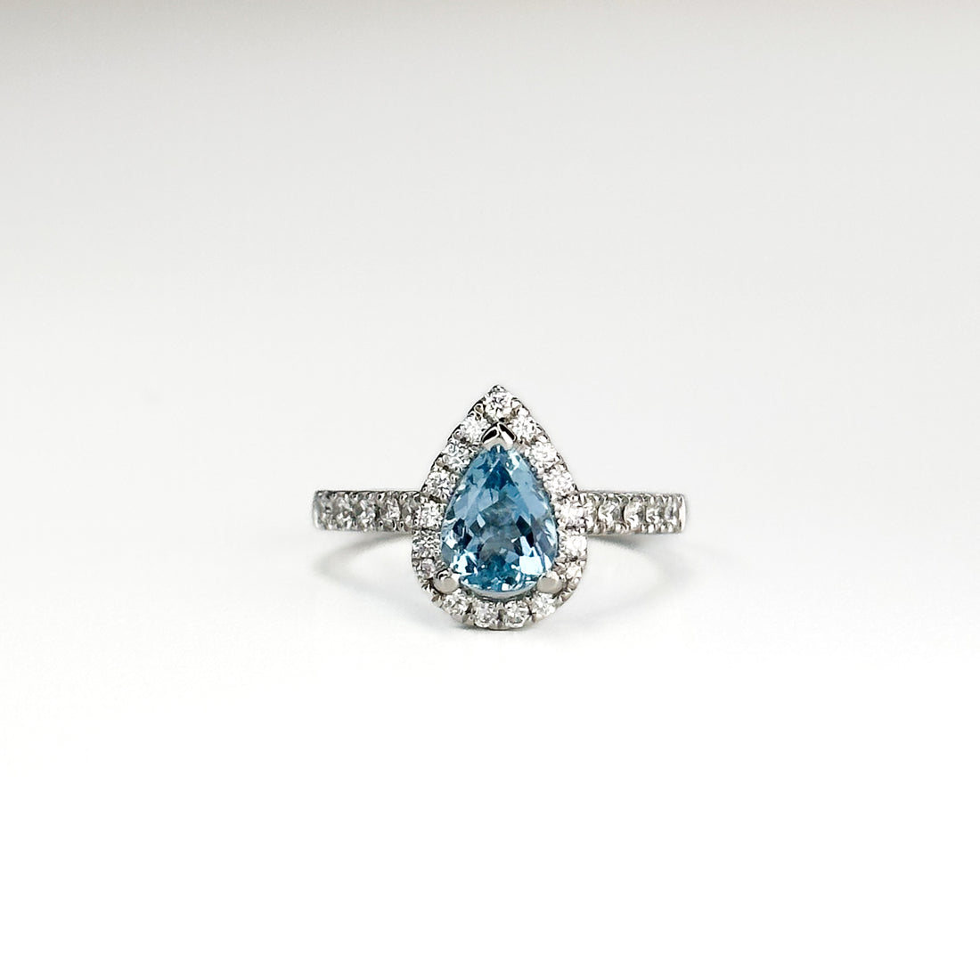1.03ct Pear Shape Aquamarine Centre Stone Set in Gold