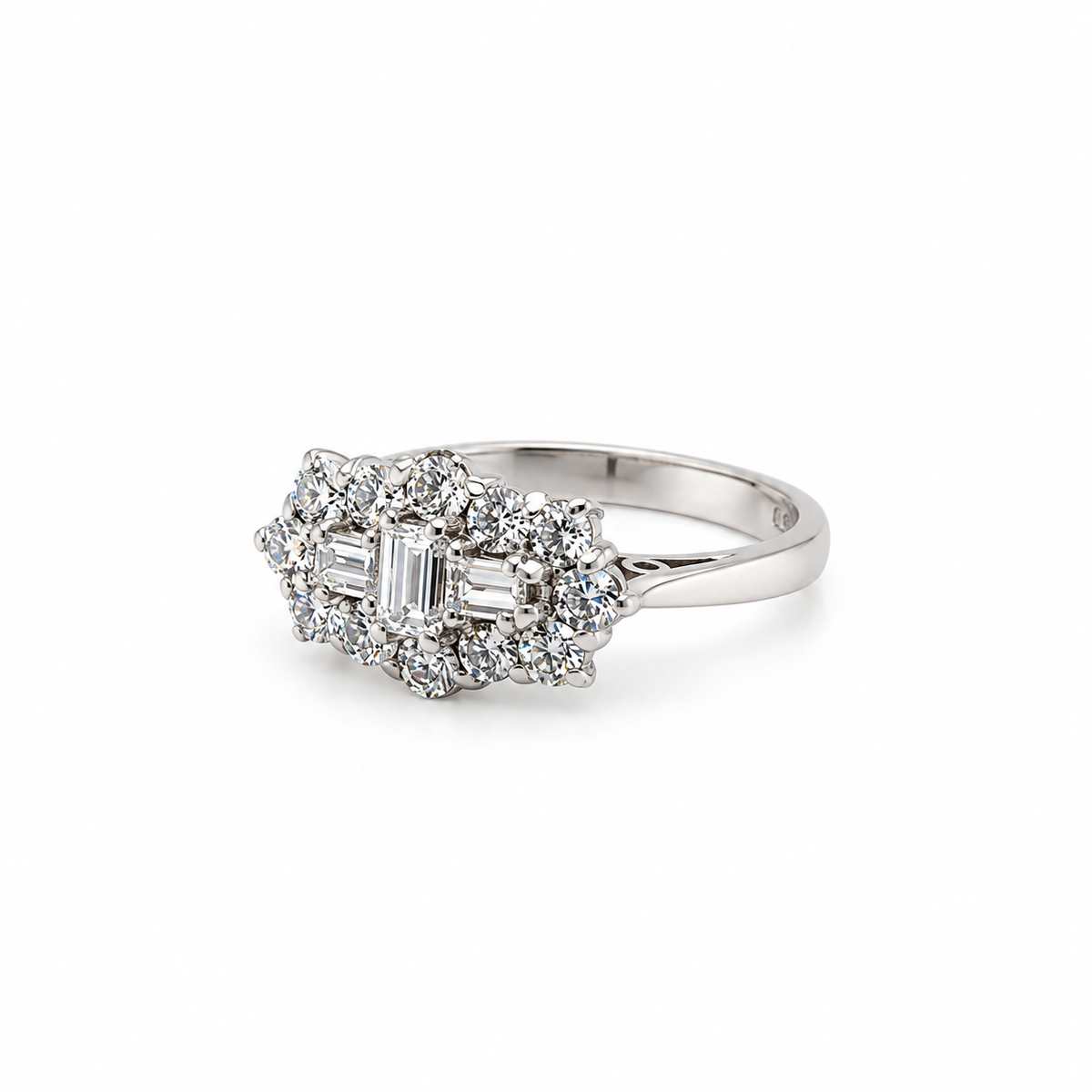 Preloved 1.10ct multi-cut diamond ring – angled view