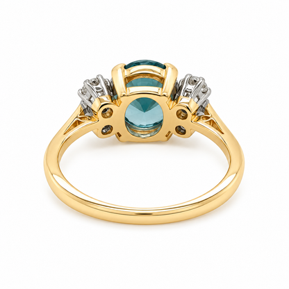 Vintage aquamarine and diamond ring in 18ct yellow gold – underside view