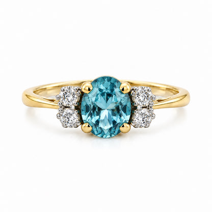 Vintage 1.35ct aquamarine and diamond ring in 18ct yellow gold – elongated oval aquamarine front view